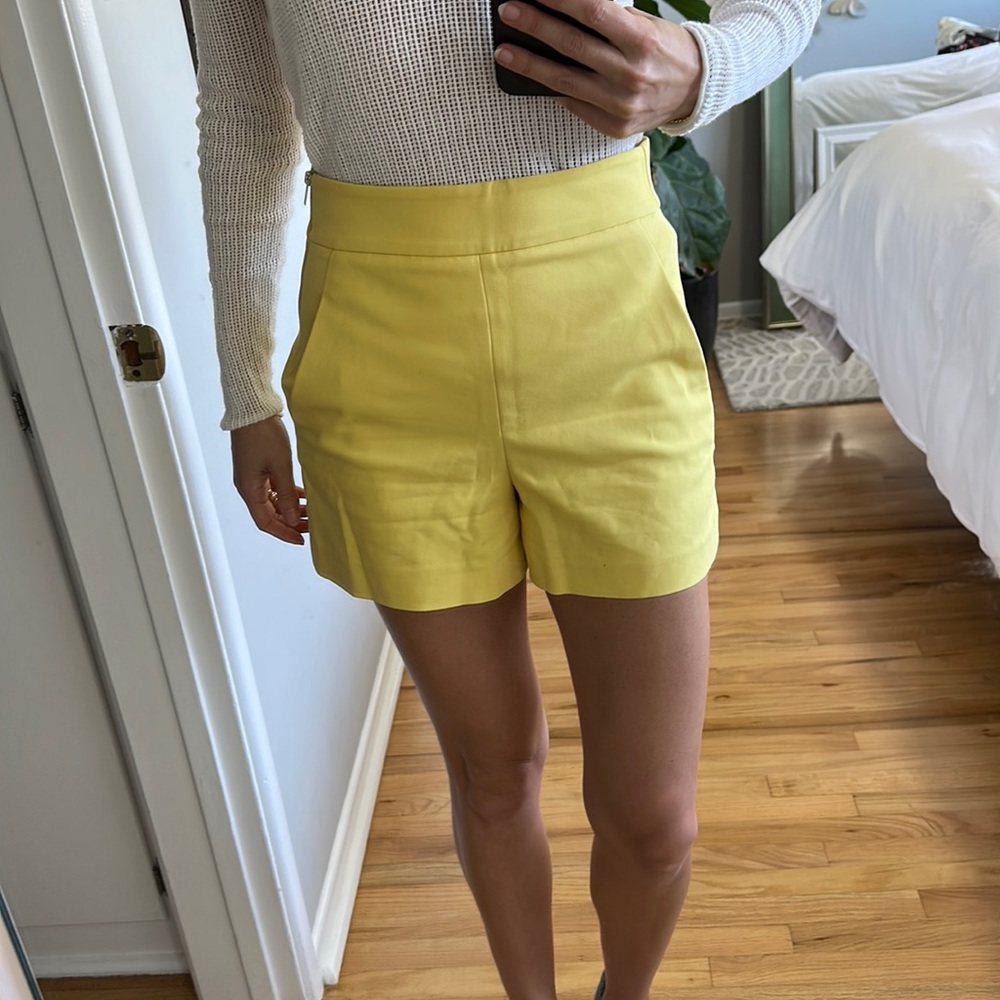Zara High Waisted Trouser Short size XS.
